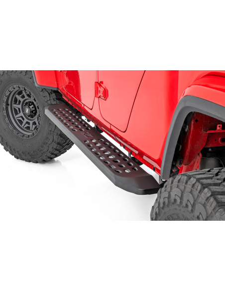 ROUGH COUNTRY RPT2 RUNNING BOARDS | Jeep Gladiator JT