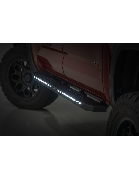 ROUGH COUNTRY AC2 RUNNING BOARDS Amber/White | Toyota Tundra CrewMax