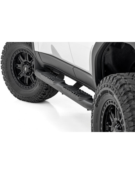 ROUGH COUNTRY Oval Nerf Steps Black | Toyota Land Cruiser