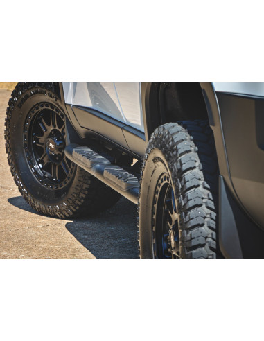 ROUGH COUNTRY Oval Nerf Steps Black | Toyota...