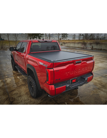 ROUGH COUNTRY LONA CAJA Retractil Electrica 5'7" | Toyota Tundra