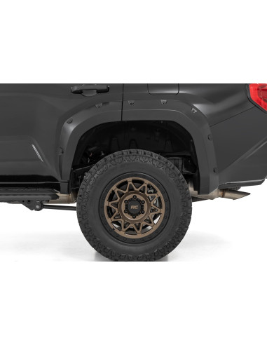 ROUGH COUNTRY Pocket Fender Flares 1L7...