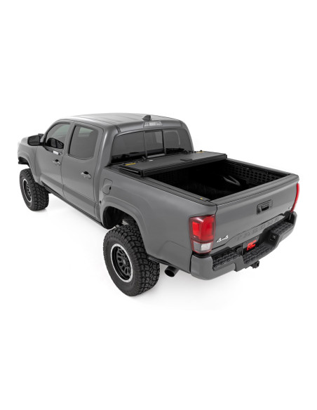 ROUGH COUNTRY Hard Tri-Fold Bed Cover 5' | Toyota Tacoma