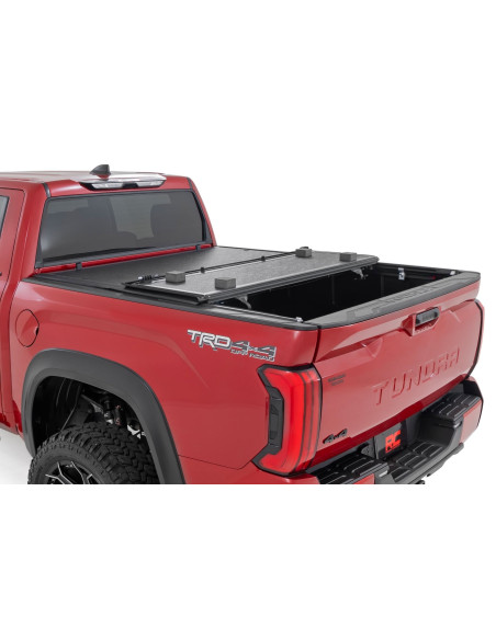 ROUGH COUNTRY Hard Low Profile Bed Cover 5'7" | Toyota Tundra