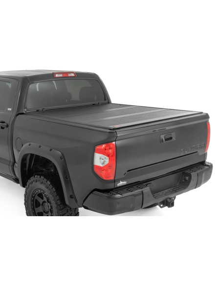 ROUGH COUNTRY Hard Low Profile Bed Cover 5'7" | Toyota Tundra