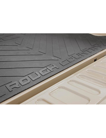 Bed Mat | 5'7" Bed | RC Logo | Toyota Tundra 2WD/4WD (2007-2021)